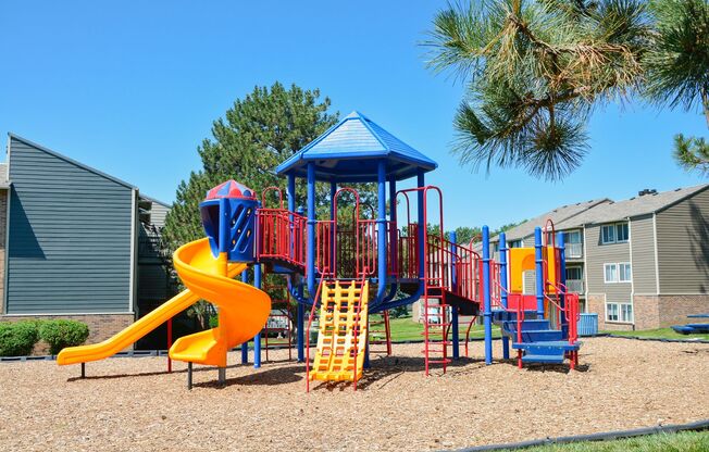 1 bed, 1 bath, 598 sqft, $955, Unit 28U-1D