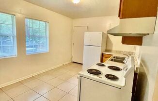809 Marilyn Ct