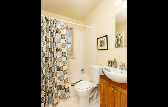 Fairfax Drive Apartments