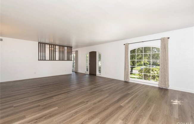 3 beds, 1.5 baths, 1,767 sqft, $6,000