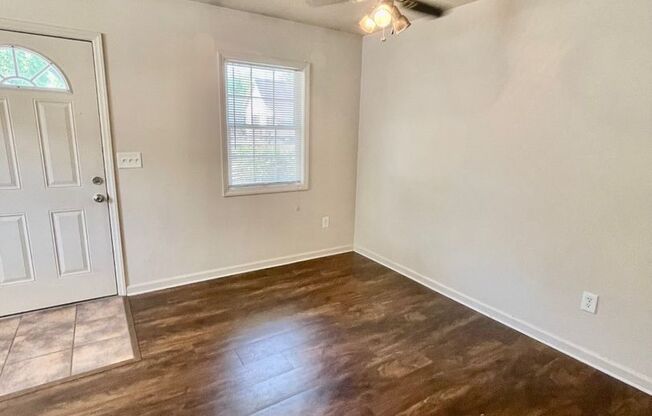 1 Bedroom 1 Bath Duplex Cute and charming area in the heart of Huntersville... perfect for single person or elderly looking to downsize