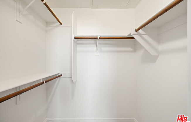 2 beds, 1.8 baths, 1,240 sqft, $3,700, Unit 240