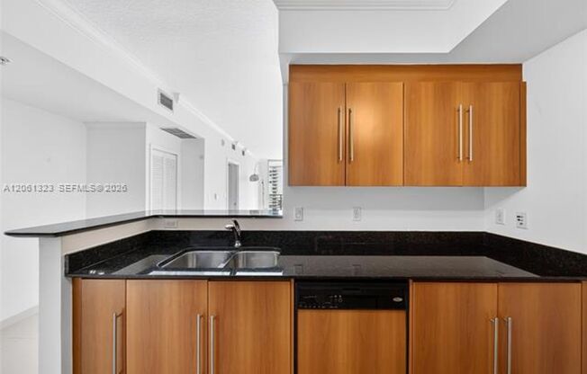 2 beds, 2 baths, $4,000, Unit # 2219