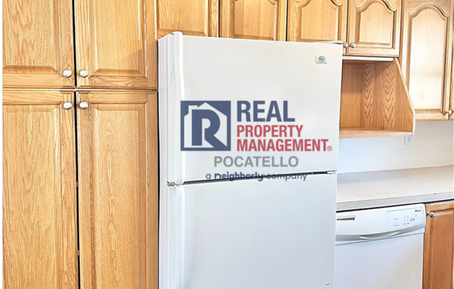 Spacious 4 Bed / 2 Bath Duplex | Garage + Split-Level Layout | Pet Negotiable