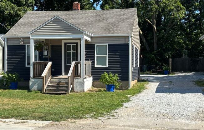 Charming 2 Bed 1 Bath House