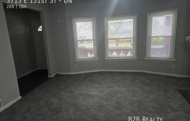 3713 E 151 ST