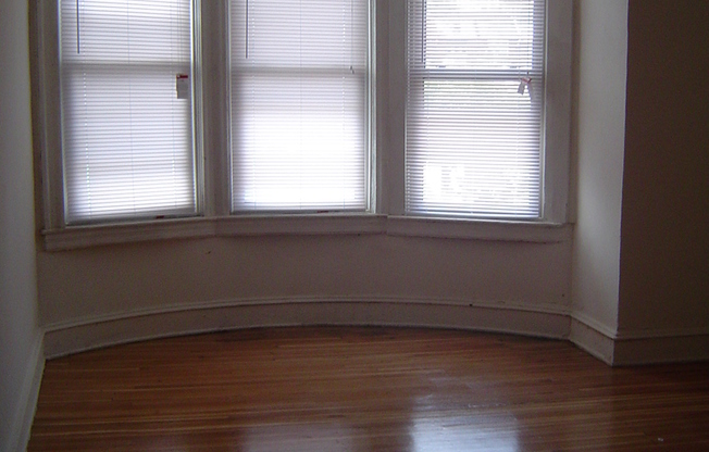 Stoneleigh Court Apartments