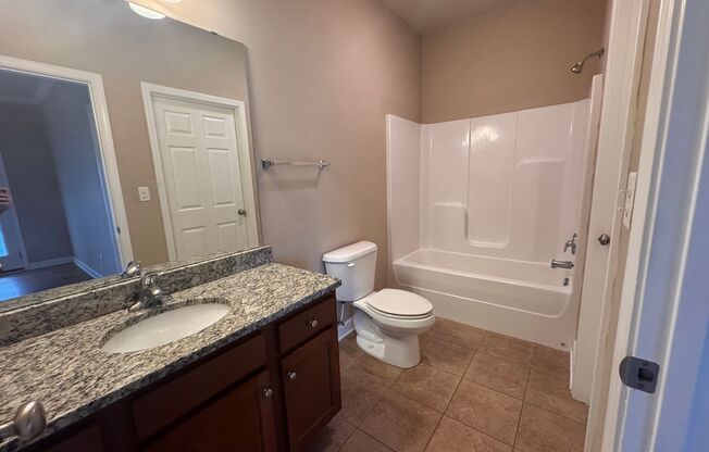 1 bed, 1 bath, 780 sqft, $795, Unit 252-F