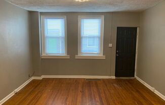 2 beds, 1 bath, $1,525, Unit Apt. #1