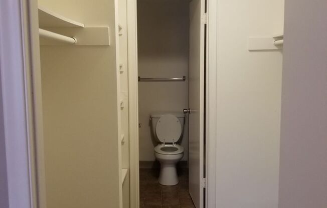 1 bed, 1 bath, 799 sqft, $1,000, Unit 5L-506