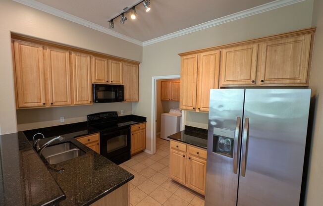 2 beds, 2 baths, $1,750, Unit Unit 2027