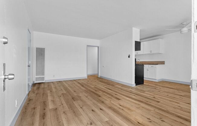1 bed, 1 bath, 614 sqft, $1,695, Unit 06