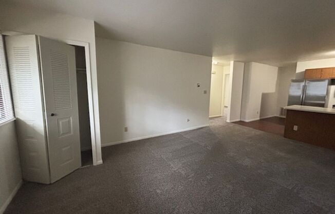 PM 210 - 6013-6019 Weaver Rd