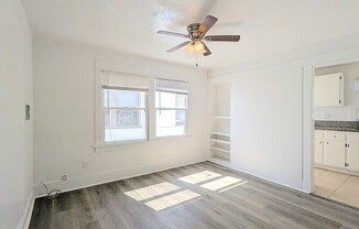 419 N VIRGINIA CT