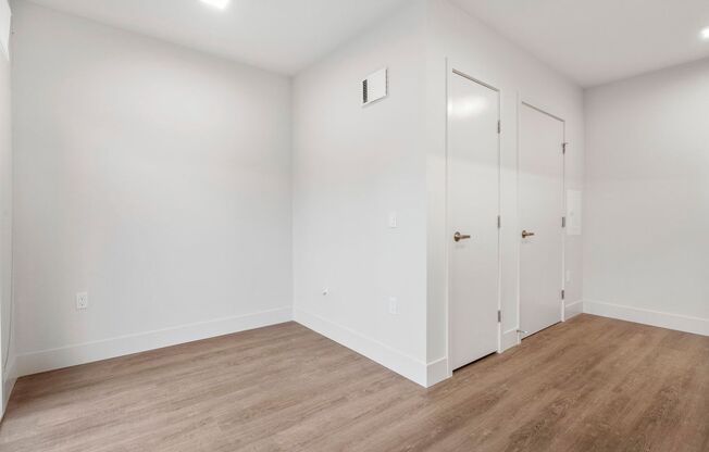 Studio, 1 bath, 233 sqft, $1,399