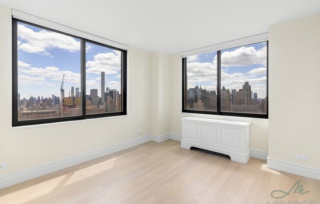 3 beds, 3 baths, $12,500, Unit 26G