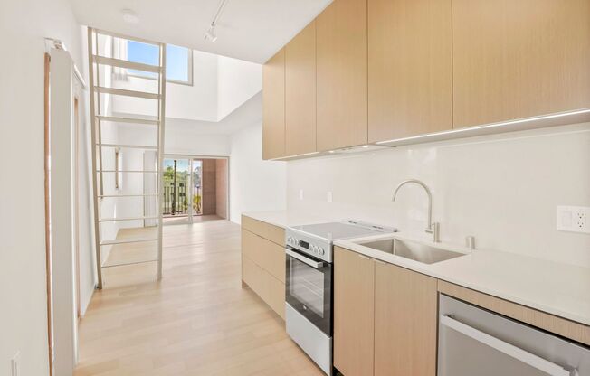 1 bed, 1 bath, 677 sqft, $3,250, Unit 508