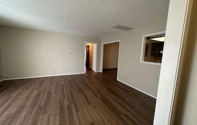 2 Bed 2 Bath duplex on 10th and Council