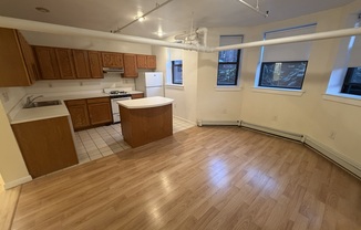 1127 COMMONWEALTH AVE