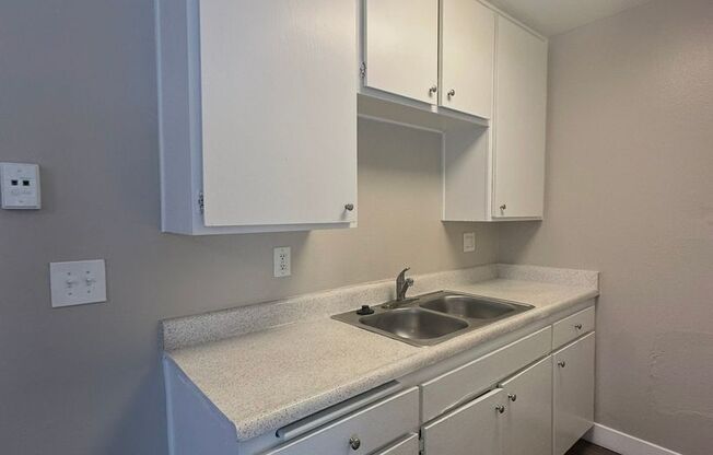 1 bed, 1 bath, 602 sqft, $2,095, Unit 16