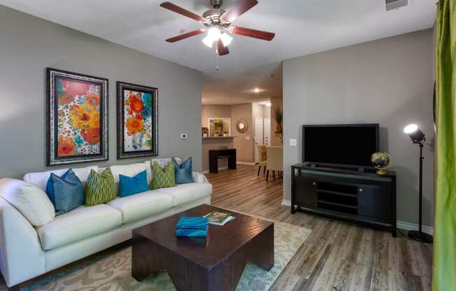 Spacious living room with ceiling fan at Wyndchase at Aspen Grove, Tennessee
