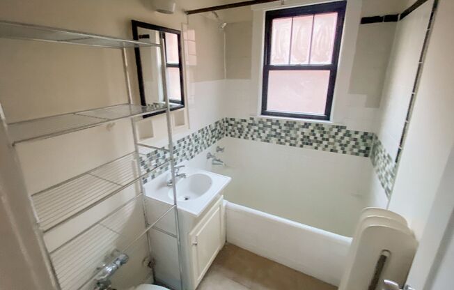 Studio, 1 bath, 445 sqft, $1,595, Unit 516-207