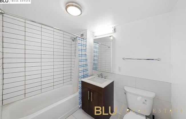 535 W 52 ST