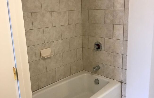 2 beds, 2 baths, 840 sqft, $1,875, Unit 4-0306