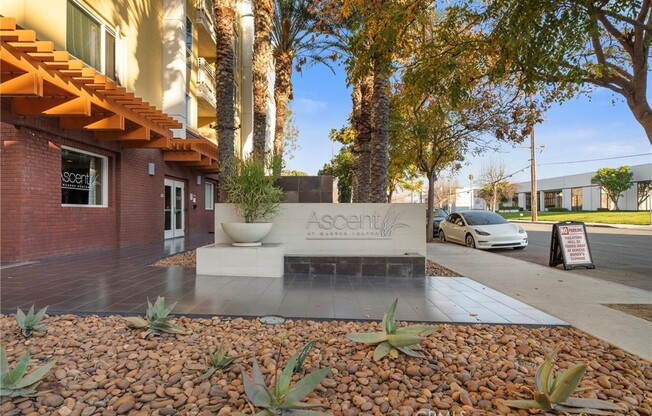 2 beds, 2 baths, 1,050 sqft, $3,450, Unit 206