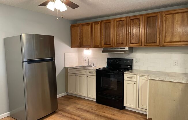 1 bed, 1 bath, 610 sqft, $1,100, Unit 46