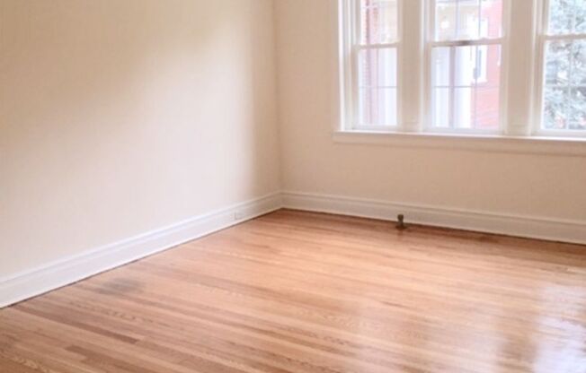 2 beds, 1 bath, 1,100 sqft, $1,725, Unit B1