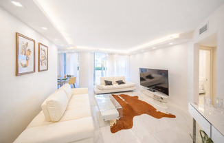 Luxury 2bd/2ba beachfront condo with large private patio