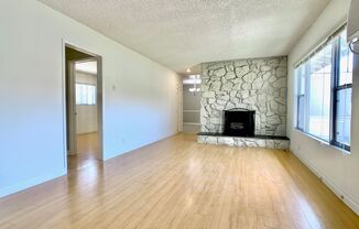 2 beds, 1 bath, 800 sqft, $2,895, Unit 4