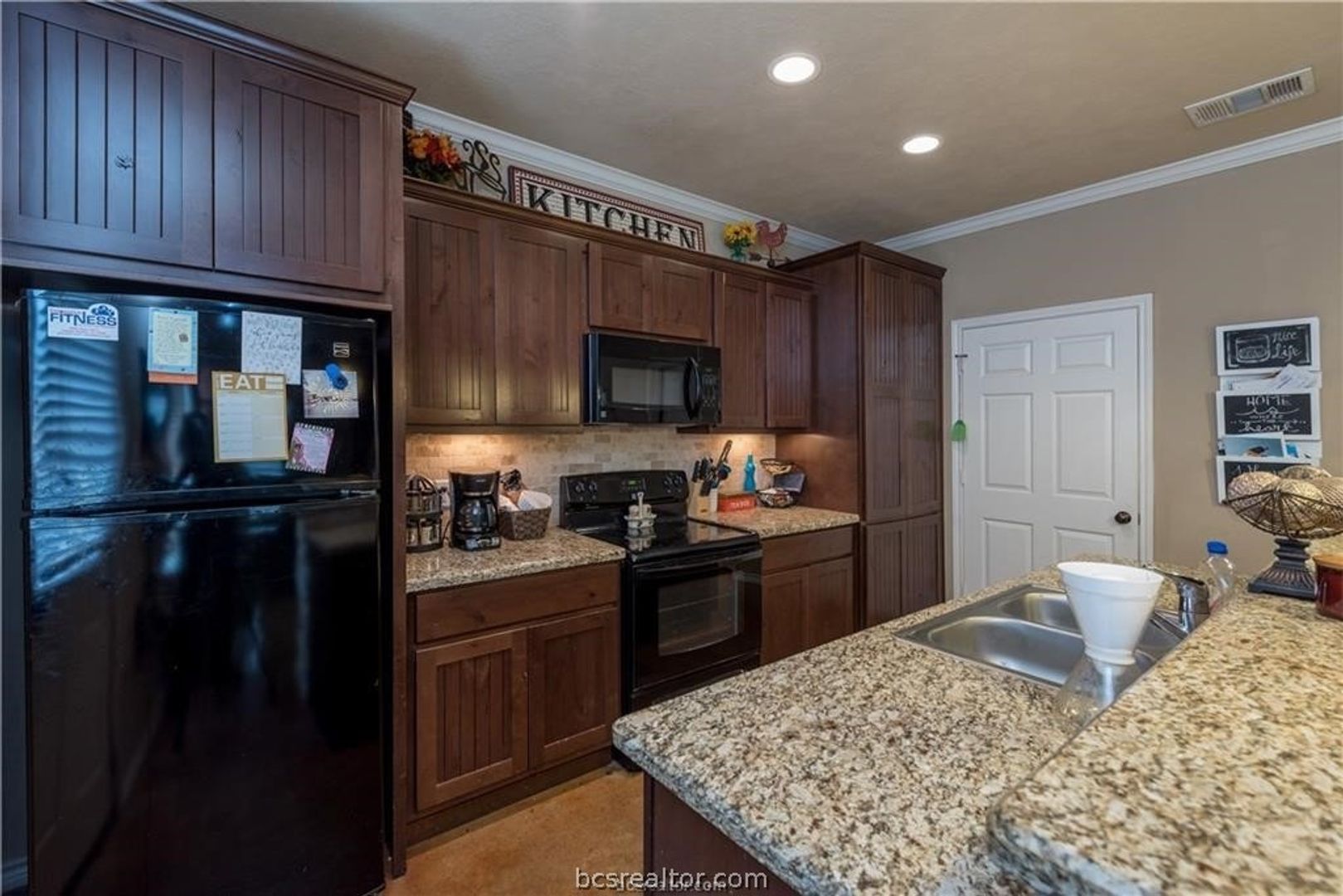 4 Bedroom Home Near the Barracks and on Bus Route! AUGUST MOVE IN!