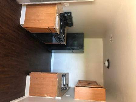 2 beds, 1 bath, 1,050 sqft, $1,600, Unit 3