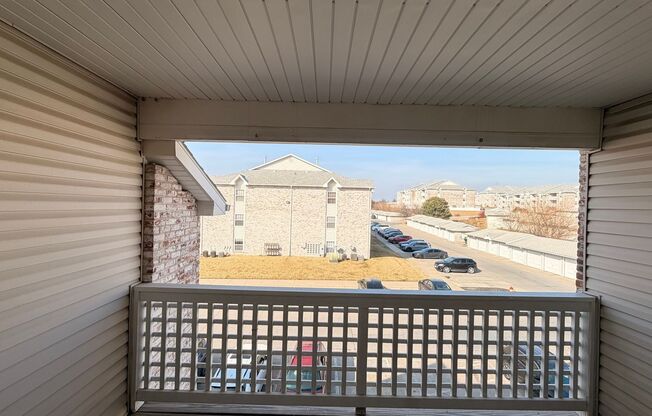 2 beds, 1 bath, 1,047 sqft, $1,242, Unit 14-301