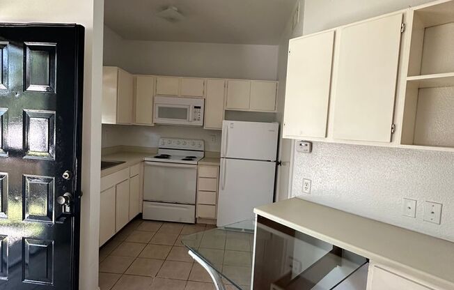 Studio, 1 bath, 432 sqft, $895, Unit 104