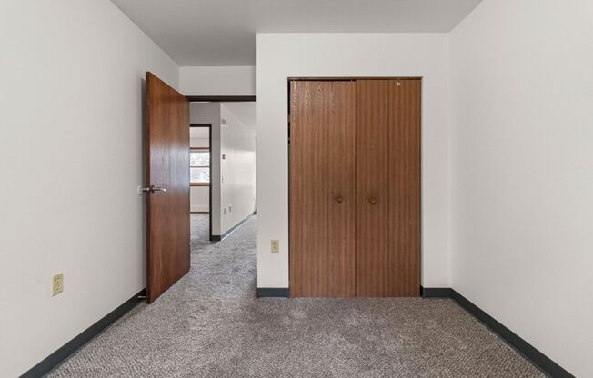 2 beds, 1 bath, 900 sqft, $1,045, Unit 2950