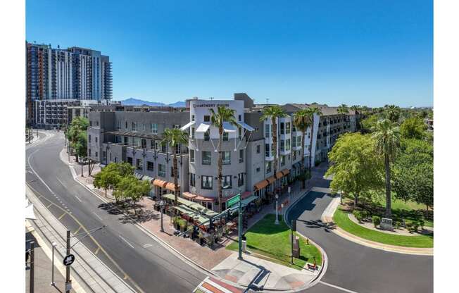 exterior view of Roosevelt Square luxury Phoenix apartments