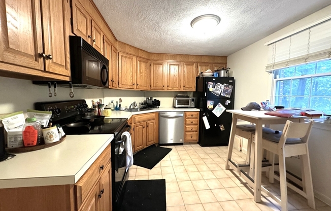 2 beds, 1.5 baths, 1,845 sqft, $3,000, Unit C12