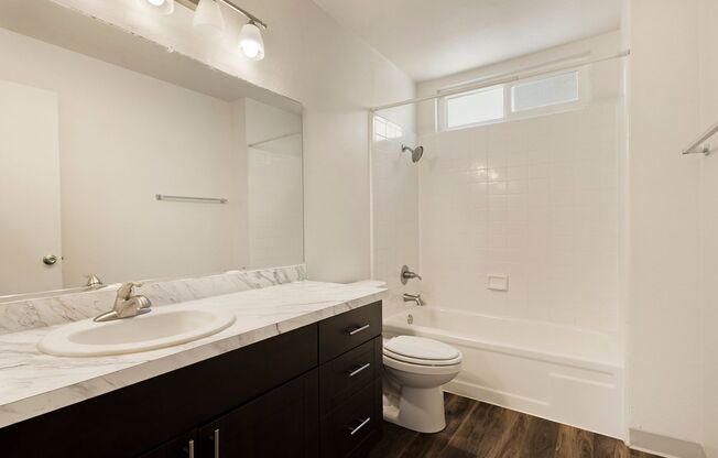 2 beds, 1 bath, 907 sqft, $1,545, Unit 068