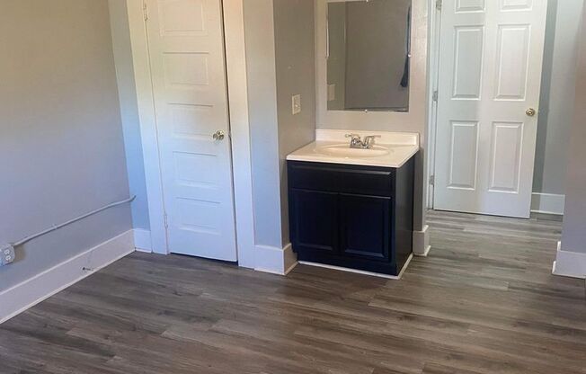 1 bed, 1 bath, 385 sqft, $1,295, Unit 223