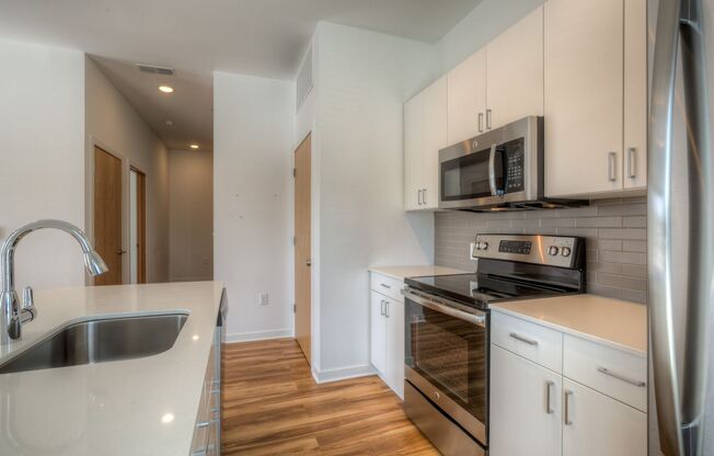 1 bed, 1 bath, 650 sqft, $1,225, Unit 309