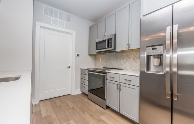 2 beds, 2 baths, 1,010 sqft, $4,300, Unit Apt # 502