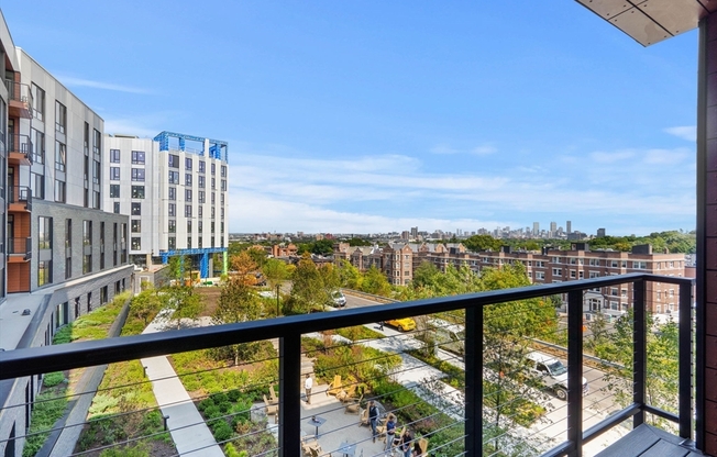 1 bed, 1 bath, 651 sqft, $4,250, Unit 717