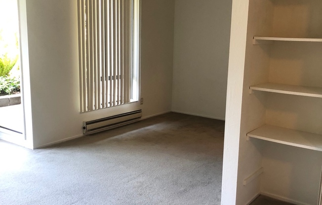 Studio, 1 bath, $1,900