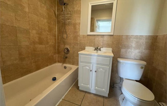 142 JOHNSON AVE