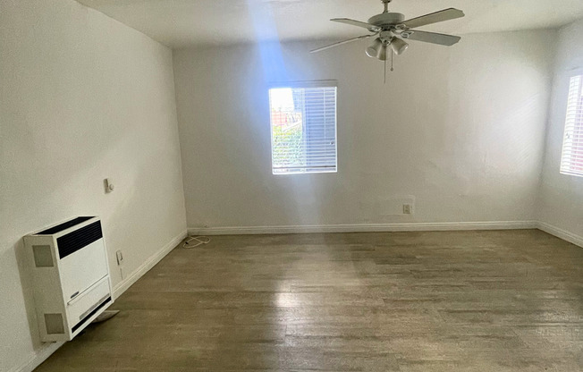 1377 Warren Ave