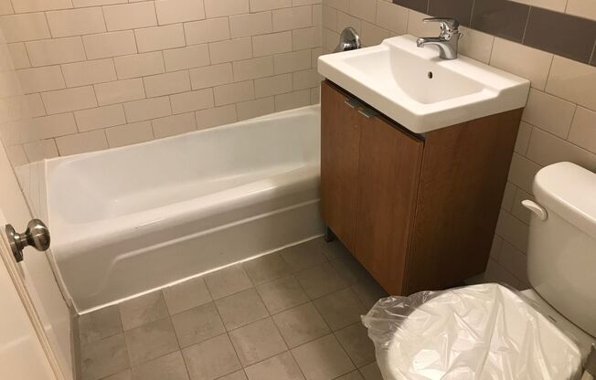 Studio, 1 bath, 460 sqft, $2,200