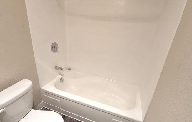 1 bed, 1 bath, 660 sqft, $1,495, Unit 82